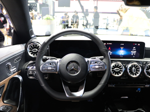 2020��CLA 260 4MATIC Shooting Brake �п؅^