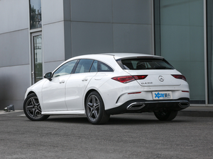 2020款CLA 200 Shooting Brake 左后45度