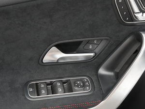 2020��CLA 200 Shooting Brake ���g����