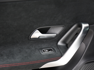 2020��CLA 200 Shooting Brake ���g����