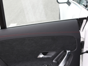 2020��CLA 200 Shooting Brake ���g����