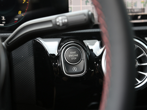 2020��CLA 200 Shooting Brake �п؅^