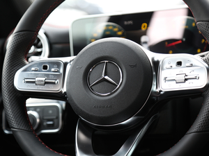 2020��CLA 200 Shooting Brake �п؅^