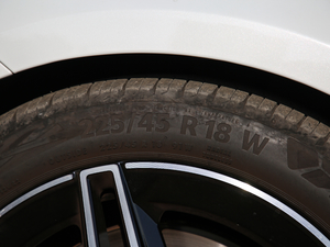 2020��CLA 260 4MATIC Shooting Brake ݆̥�ߴ�