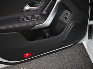 2020��CLA 260 4MATIC Shooting Brake ǰ�T������g