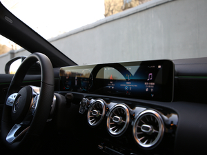 2020��CLA 260 4MATIC Shooting Brake ���g����