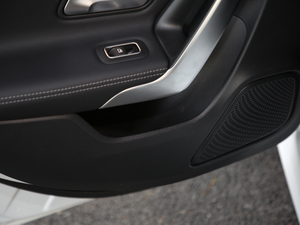 2020��CLA 260 4MATIC Shooting Brake ���g����