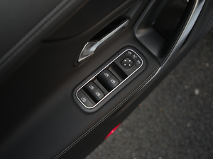 2020��CLA 260 4MATIC Shooting Brake ���{܇�����ƅ^	