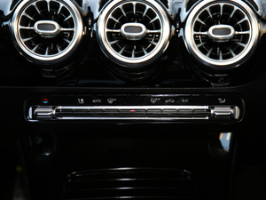 2020��CLA 260 4MATIC Shooting Brake ���{�{��