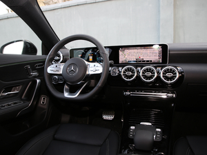 2020��CLA 260 4MATIC Shooting Brake �п؅^