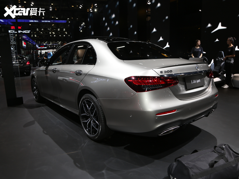 2021YE(M) E 300 \Ӱ