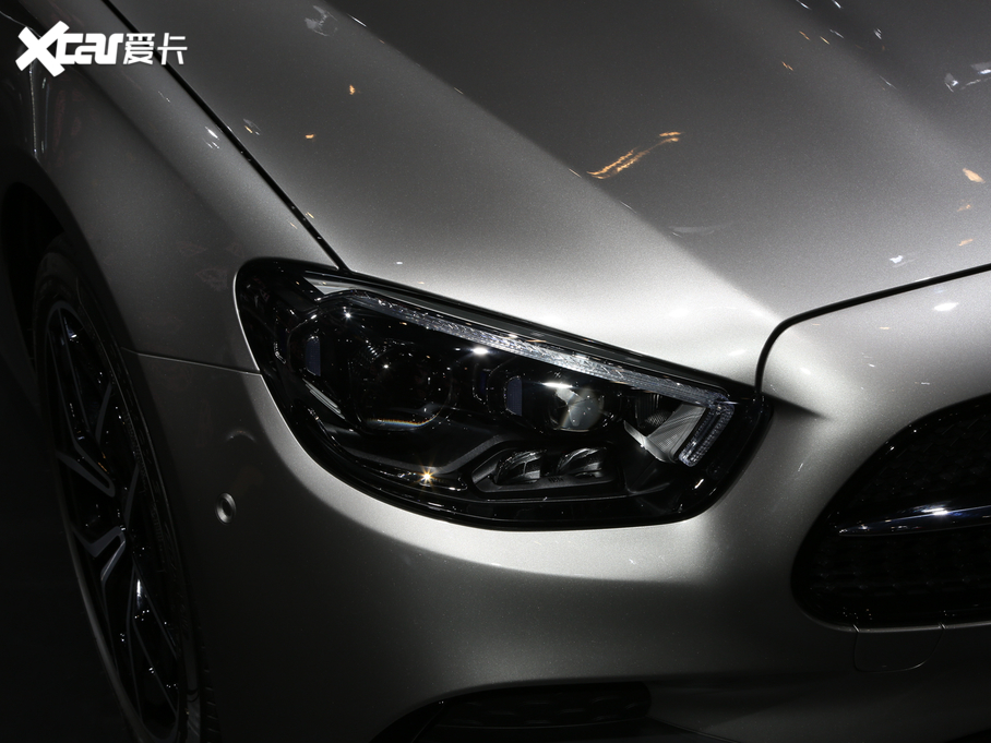 2021YE(M) E 300 \Ӱ