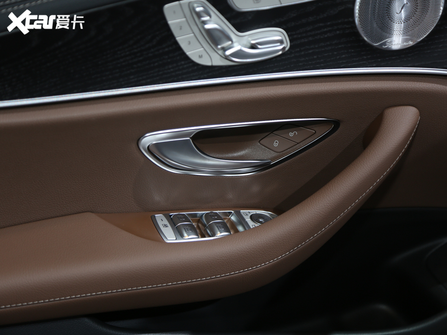 2021YE(M) E 300 \Ӱ