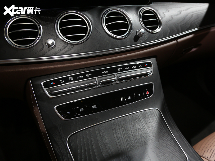 2021YE(M) E 300 \Ӱ