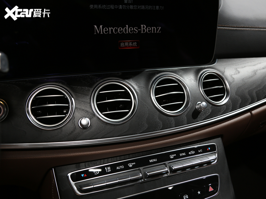 2021YE(M) E 300 \Ӱ