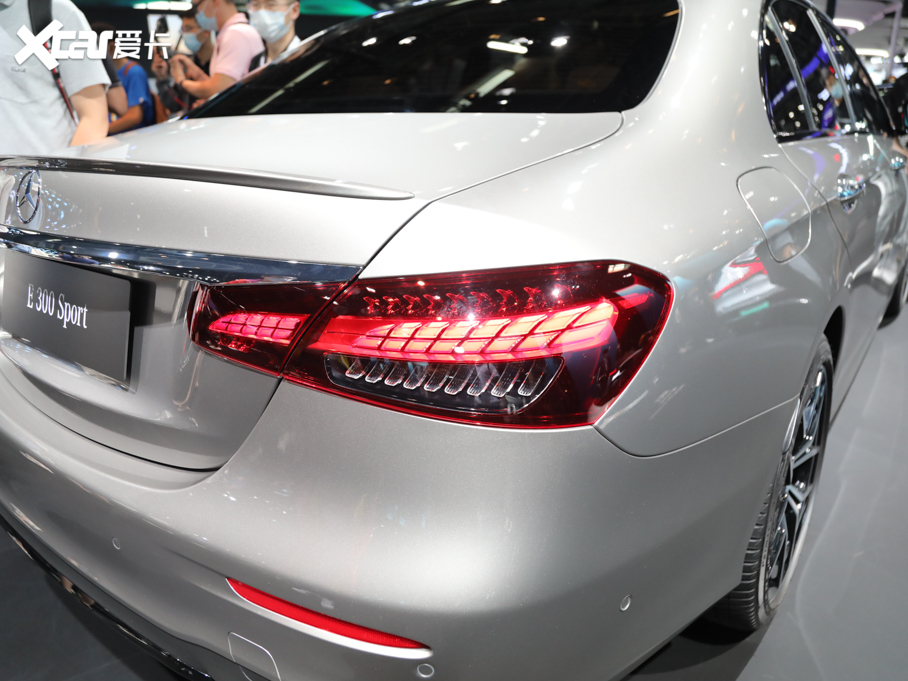 2021YE(M) E 300 \Ӱ