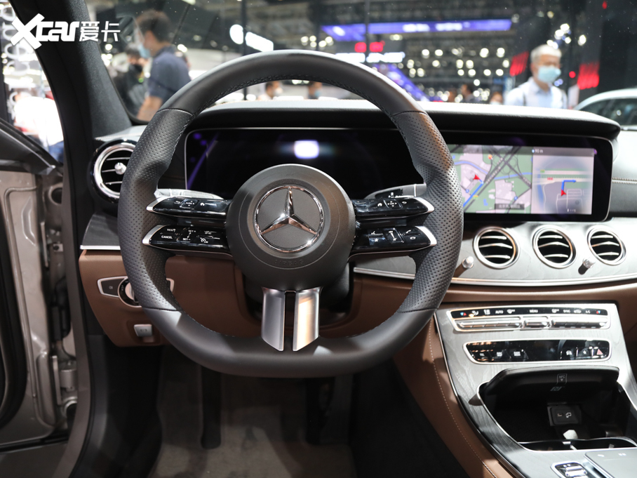 2021YE(M) E 300 \Ӱ