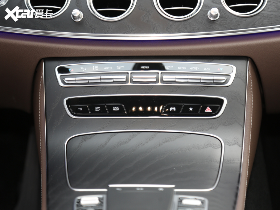 2021YE(M(jn)) E 260 A\(yn)Ӱ