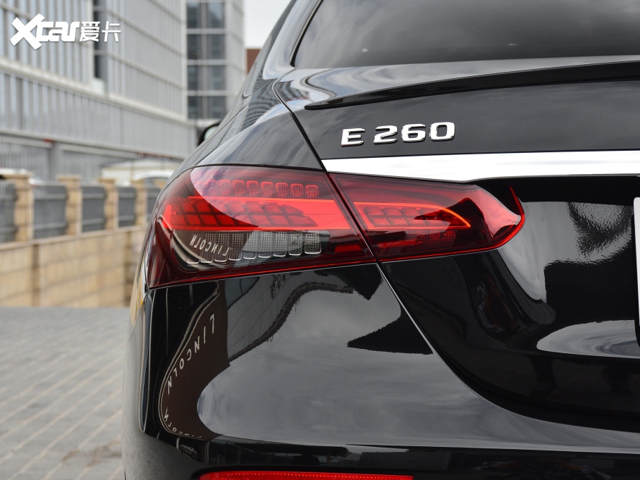 2021YE(M) Ŀ E 260 A\Ӱ