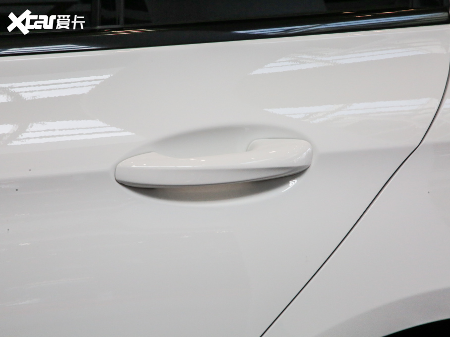 2021YE(M) Ŀ E 260 r\Ӱ