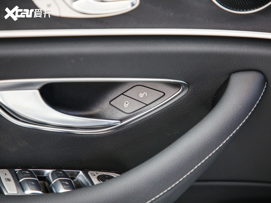 2021YE(M) Ŀ E 260 r\Ӱ