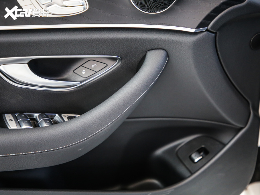 2021YE(M) Ŀ E 260 r\Ӱ