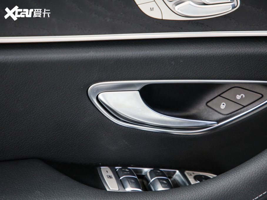 2021YE(M) Ŀ E 260 r\Ӱ