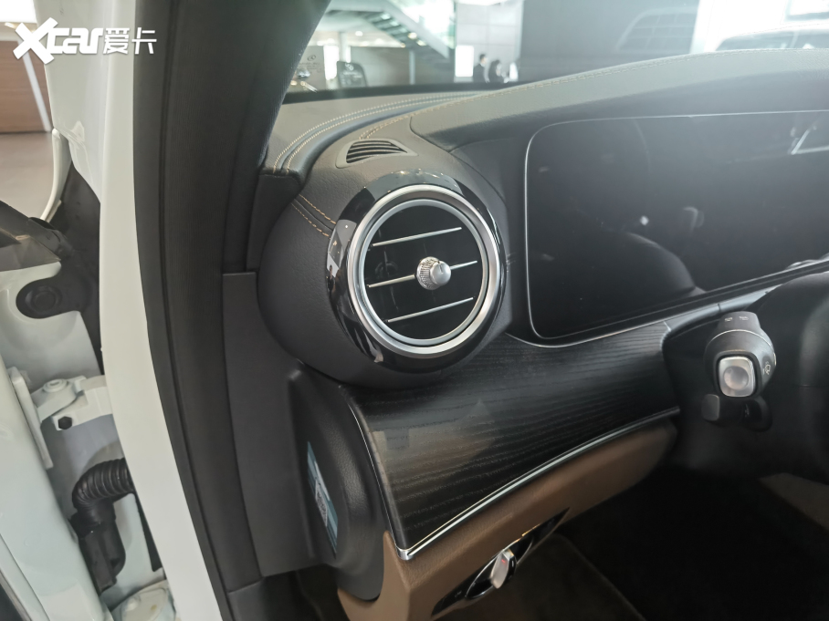 2021YE(M(jn)) Ŀ E 300 \(yn)(dng)