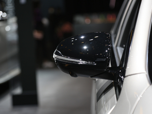 2021E 300 \(yn)(dng) (x)(ji)^