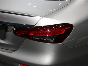 2021E 300 \Ӱ (x)(ji)^