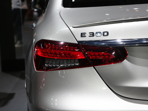 2021E 300 \Ӱ (x)(ji)^