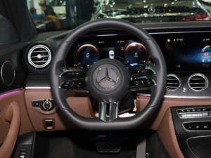 2021E 260 r\Ӱ п؅^(q)