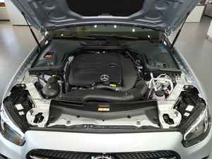 2021E 260 r\Ӱ l(f)әC