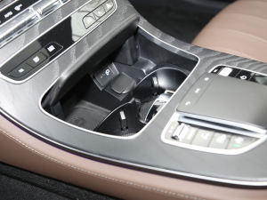 2021E 260 A\Ӱ п؅^