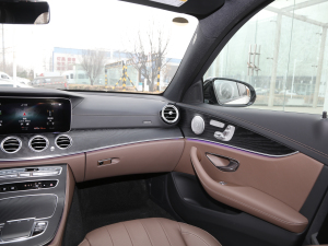 2021E 260 A\Ӱ п؅^