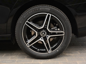 2021Ŀ E 260 A\(yn)(dng) (x)(ji)^