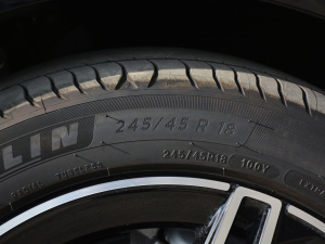 2021Ŀ E 260 A\Ӱ ݆̥ߴ