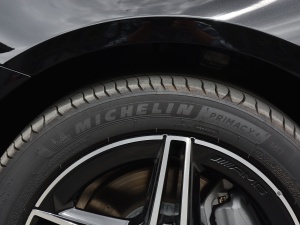 2021Ŀ E 260 A\Ӱ ݆̥Ʒ