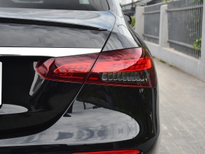 2021Ŀ E 260 A\Ӱ β