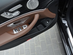 2021Ŀ E 260 A\Ӱ ǰTg