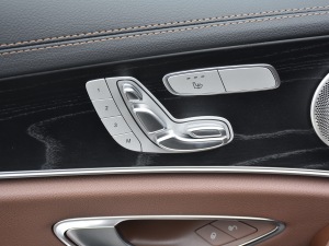 2021Ŀ E 260 A\Ӱ {{