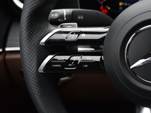 2021Ŀ E 260 A\Ӱ п؅^