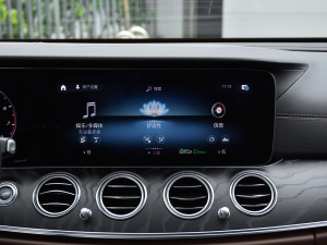 2021Ŀ E 260 A\Ӱ п؅^