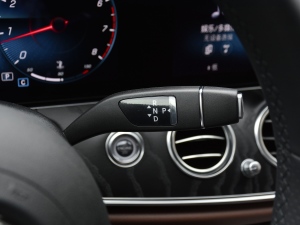 2021Ŀ E 260 A\Ӱ QU