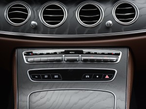 2021Ŀ E 260 A\Ӱ {{