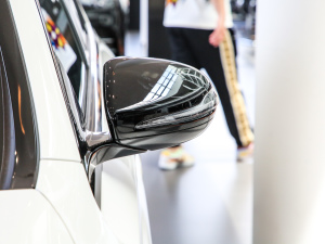 2021Ŀ E 260 r\Ӱ ҕR