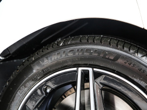 2021Ŀ E 260 r\Ӱ ݆̥Ʒ