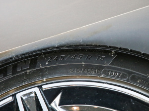 2021Ŀ E 260 r\Ӱ ݆̥ߴ