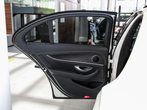 2021Ŀ E 260 r\Ӱ ܇T