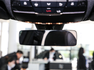 2021Ŀ E 260 r\Ӱ ܇ȺҕR